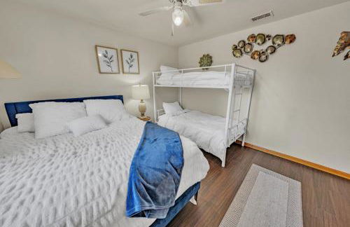 NEW! Huge Game Room, Hikeable, Red Rock View, Fireplace, Ping Pong, Yoga, Golf Course, Pickle Ball! - Foto 21