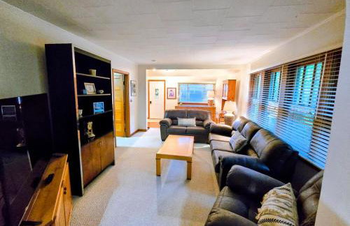 Elena's Lake Cottage - A Cozy Lake Getaway - Foto 7