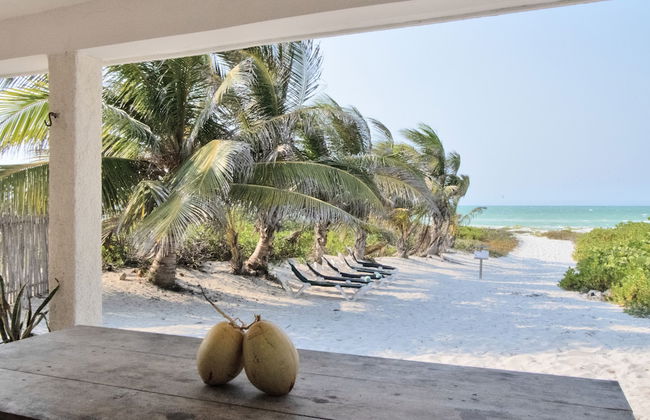 Arena y Mar Beachfront House, El Cuyo by The Spot Rentals - Foto 42