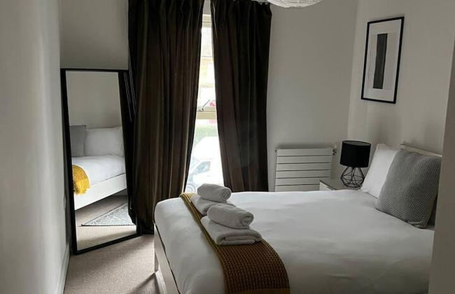 Modern 1 Bed Flat Near Station and City - Foto 4