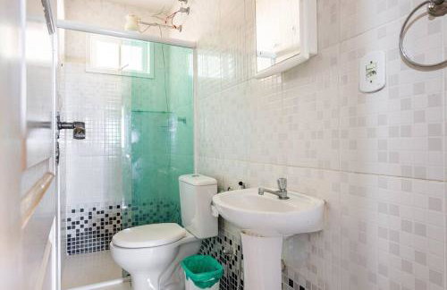 Casa 4 quartos, 2 suítes, piscina e acessibilidade - Frente para a lagoa - Foto 31