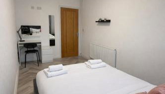 Modern Comfort for Longer Stays in Bury, 2-Bedrooms - Foto 5