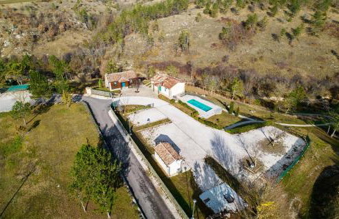 Pet Friendly Home In Trviz With Wifi - Photo 11