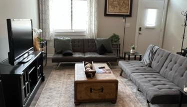 Uptown Townhouse Studio Apartment -WiFi-10 min walk to Spectrum Center - Foto 4