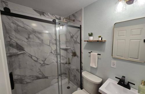 Whole house in Walker's Point + Parking + A/C - Foto 6