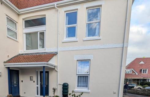 SWANAGE WELL PRESENTED 2 BEDROOM APARTMENT CLOSE to BEACH - Photo 1