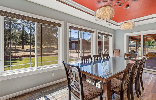 Spacious Canyon Peak Pine View Home Game Room Hot Tub - Photo 3