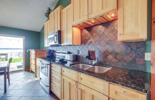 Kalkaska Retreat Private Hot Tub, Dock, Fireplace - Foto 13