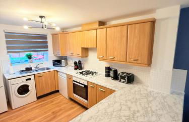 Stylish Townhouse in Rugby, sleeps up to 9! - Foto 4