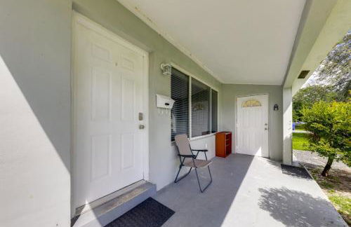 Fenced-In Yard Home 3 Mi to Hard Rock Stadium! - Photo 24