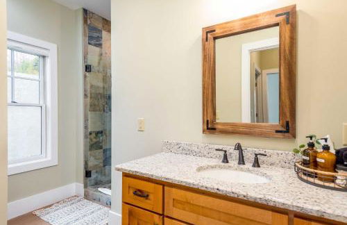 Game Room and Wraparound Decks Cullowhee Home! - Foto 22