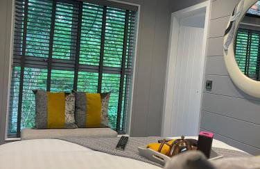 P56 - Studio Pod with Hot Tub - Foto 4