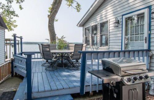 Boat, Grill and Unwind Lakefront Cayuga Home! - Foto 19