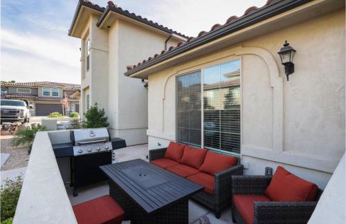 Adventure Base Camp Pet Friendly with Resort Living Pool, Arcade, Pickle-ball - Foto 6