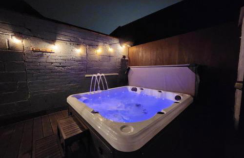 Derby City Centre Apartment With Roof Top Hot Tub - Foto 56