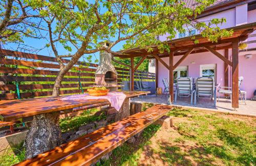 Kuća za odmor s bazenom TeriHy - Foto 9