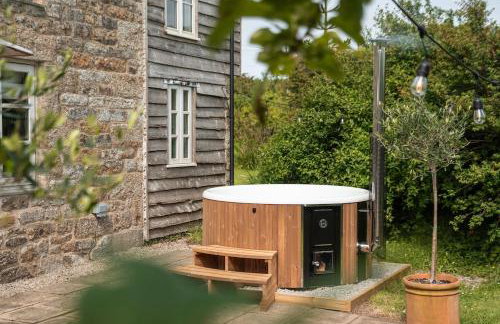 Naut Retreat - Idyllic hideaway with hot tub, gym & gamesroom ideally located in Zennor near St Ives - Photo 13