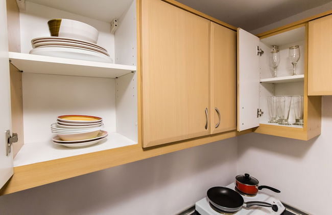 Alcoves Greenbelt Park Place Makati - Photo 58