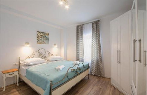 3 Bedroom Cozy Home In Hrvace - Foto 6