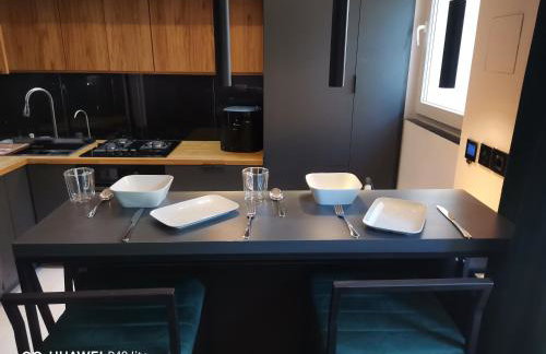 Niesamowita nowoczensa kawalerka w centrum kmicica - Foto 34