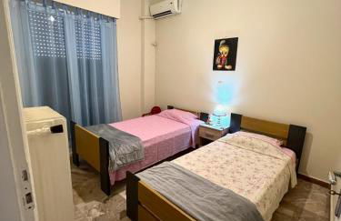 Cozy & Bright Home - 50m from metro station Άg Antonios - Photo 3