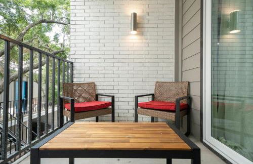 DT DFW Chic Free Parking and Pool In Medical District - Foto 35