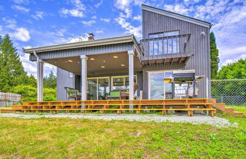 Stunning Hood Canal Getaway w/ Private Deck! - Foto 1