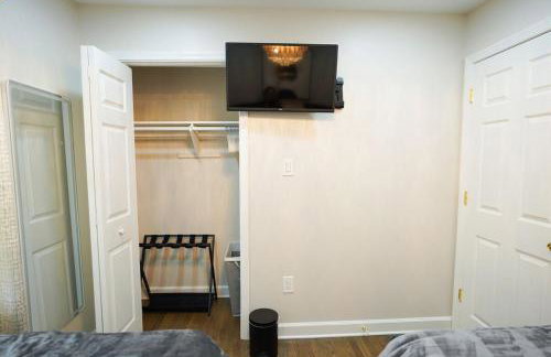 Modern Luxe Retreat -Heart of Chesterfield - Foto 49