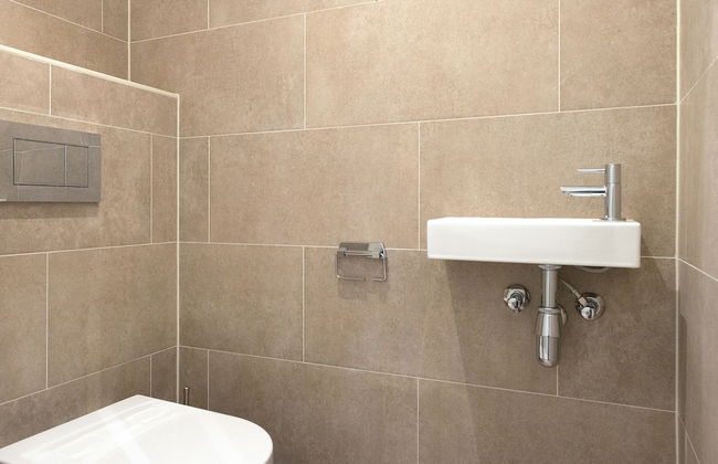 BizStay Park Central Executive - Photo 25