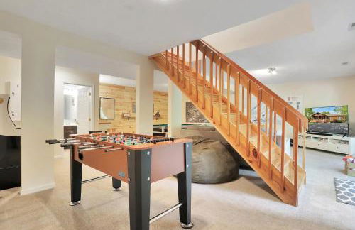 Lazy Basye Shenandoah Cabin with Hot Tub, Sleeps 10 - Foto 34