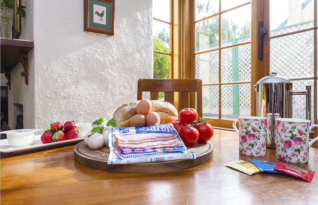 Country Pleasures - Photo 25