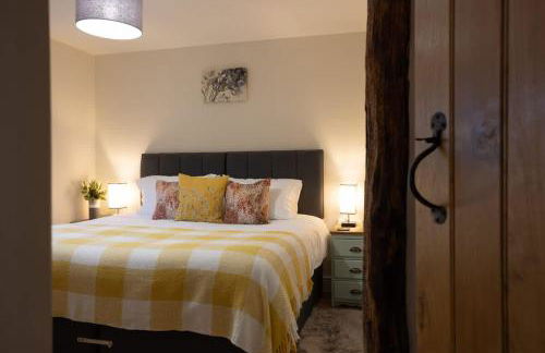 Family Country Cottage with Stunning Mountain View sleeps 12 - Foto 27