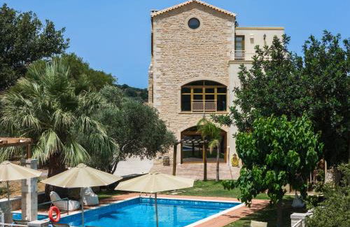 Saridakis Villa, Multi-Generational Escape & Pool, By ThinkVilla - Foto 55