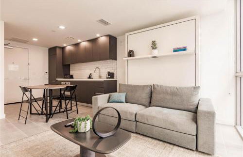 Exclusive Condo w Beautiful City Views and Full Amenities! - Foto 2