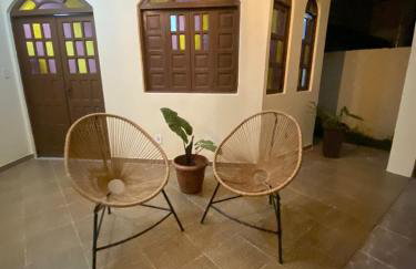 Casa Ampla de estilo colonial, espaço para até três carros - Foto 10