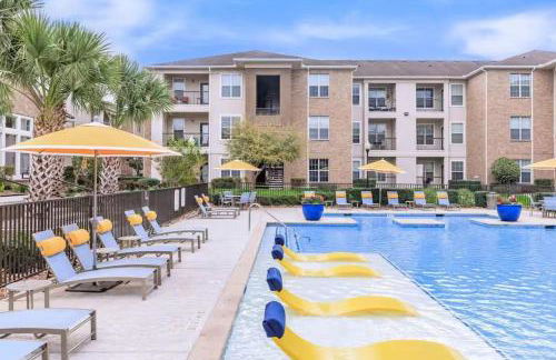 Modern 1BR Retreat Open Layout, Workspace, Views - Foto 5