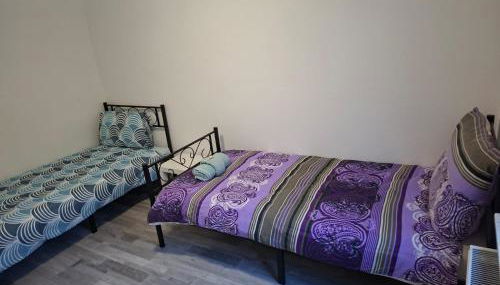 Zwei separate Zimmer im 1 OG Ideal für Montüeren oder Studenten WG - Foto 2