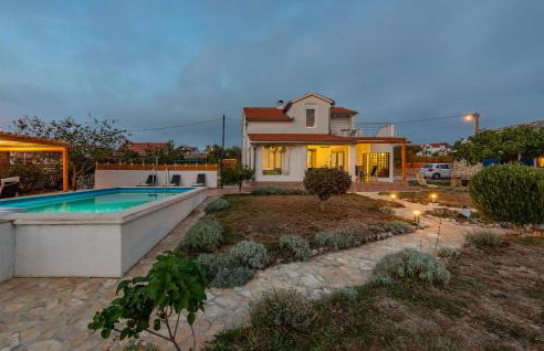 Awesome Home In Krkovic With Sauna - Photo 27