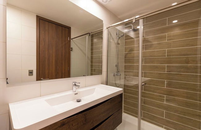 The Place - Photo 62