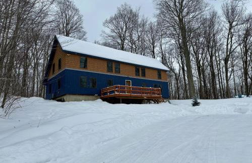 Killington Cabin - Right Unit - Sleeps 10 in 4 BR, 2 BA Cozy Escape - Foto 3