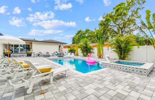 Tampa Group Retreat l Pool l Hot Tub l Outdoor Fun! - Foto 49