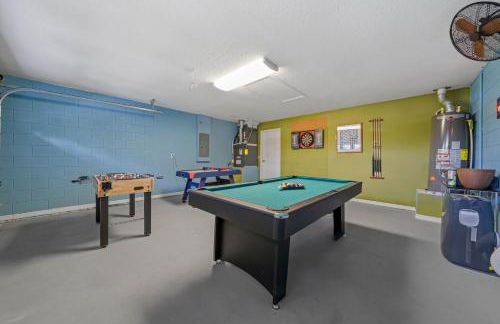 Stunning 4-bedroom Villa w/ Pool - Close to Disney Parks and Gulf Courses! - Photo 48