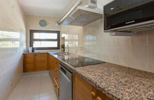 21 Sleeps Private Pool Villa & BBQ Near Barcelona - Foto 39