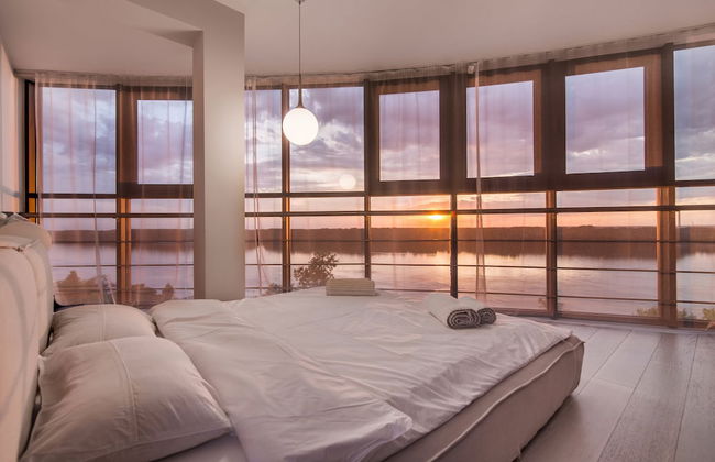 Sunset over Danube - Photo 1