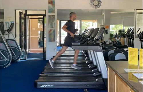 Luxe Palm Springs Villa- Sunset Oasis Private Heated Pool & Spa on Golfcourse - Foto 33