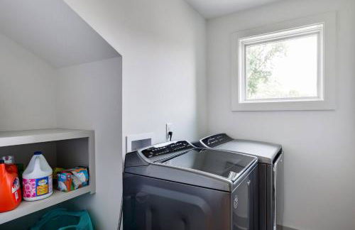 Brand New Luxury Home near Downtown - Foto 11