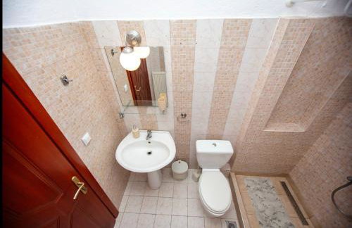 Boskos Apartments - Photo 16