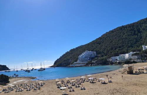 Apartamentos Cala Llonga - Foto 26