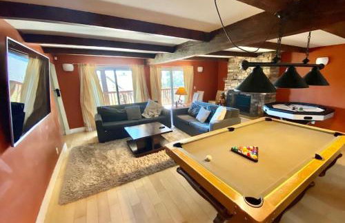 Modern 6 bedroom retreat, stunning lake views, close to village! - Foto 23