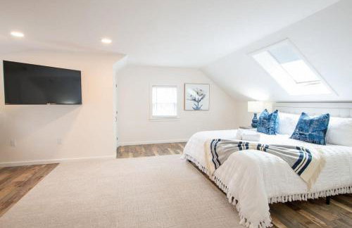 Stellar Home with Hot Tub & Movie Room - Foto 15